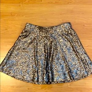 Gold sequin skirt G by Guess size S